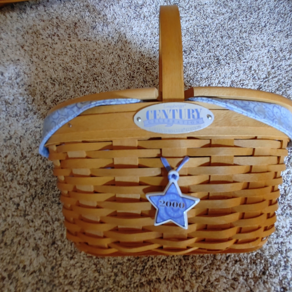 Longaberger Basket liner and protector with lid